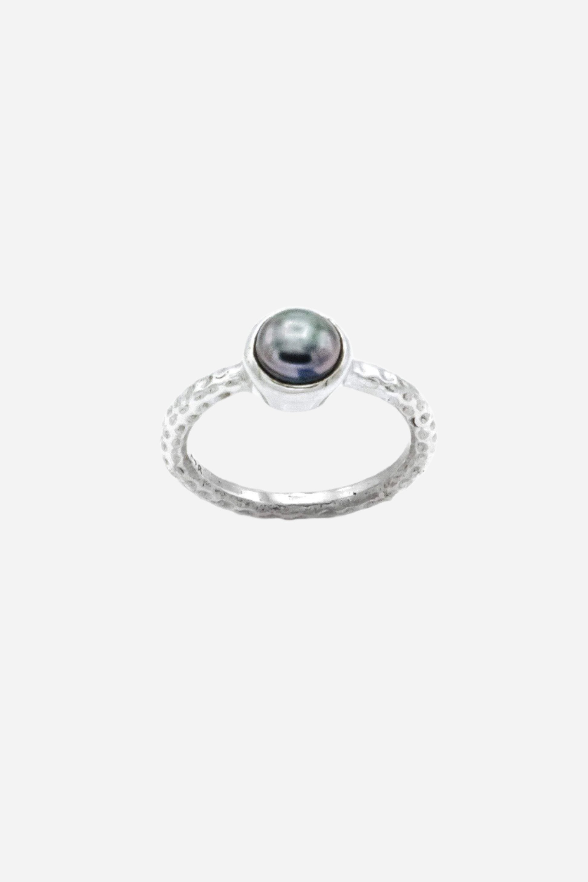 Black Pearl Fine Band Ring - Inaya Jewelry