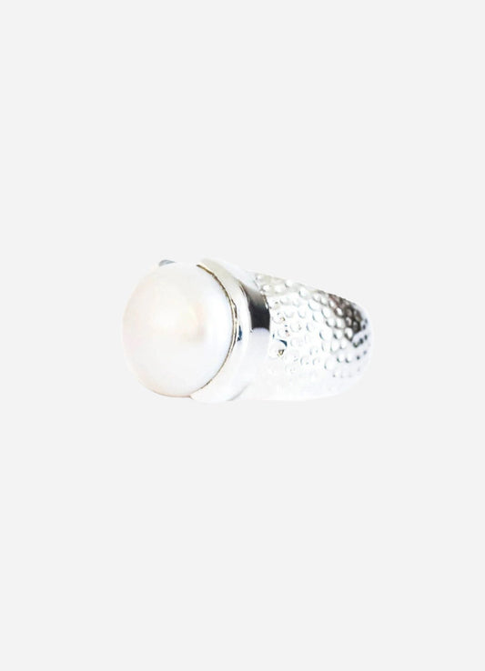 Pearl White Ring - Inaya Jewelry