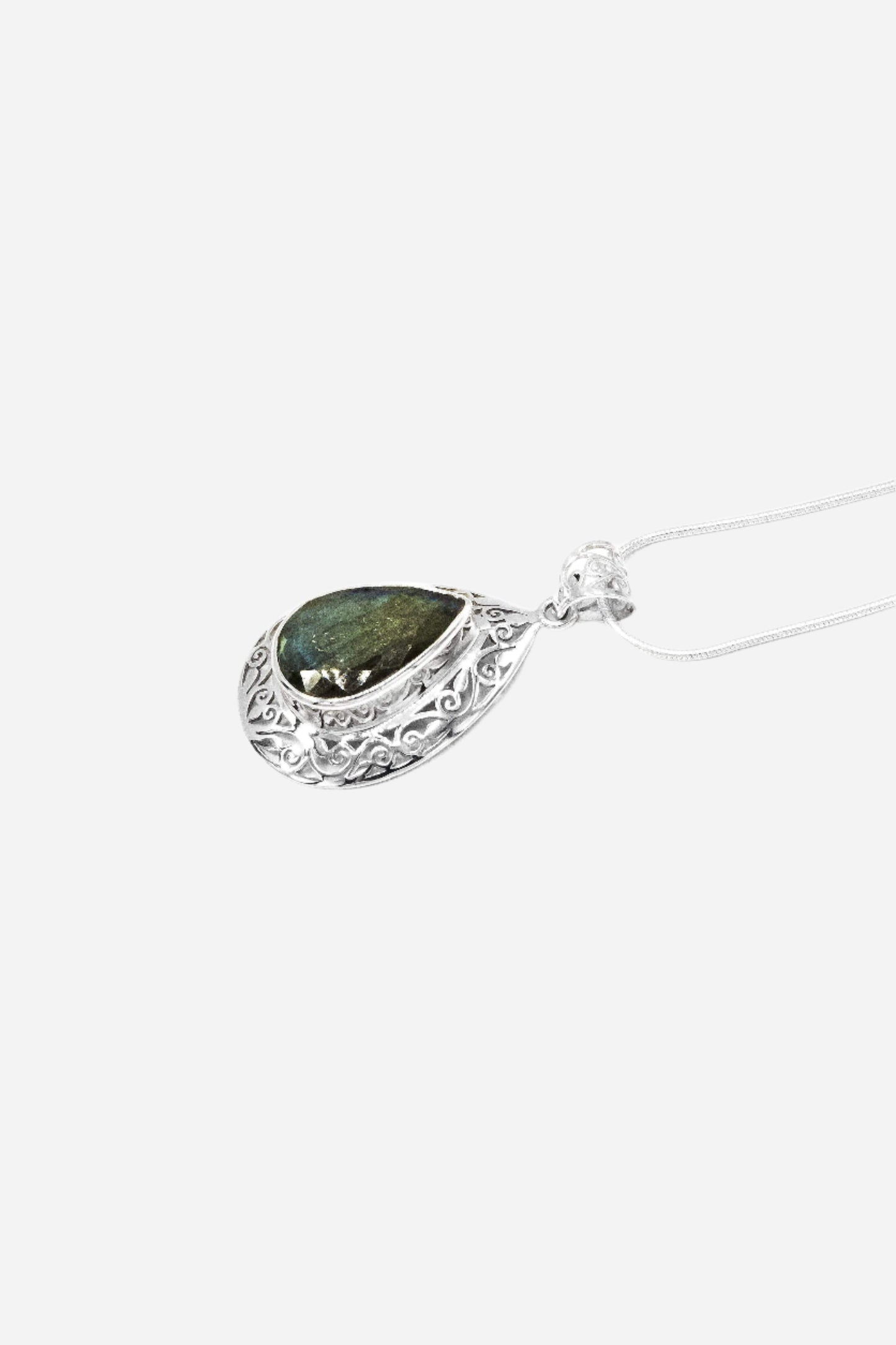 Faceted Labradorite Pendant - Inaya Jewelry