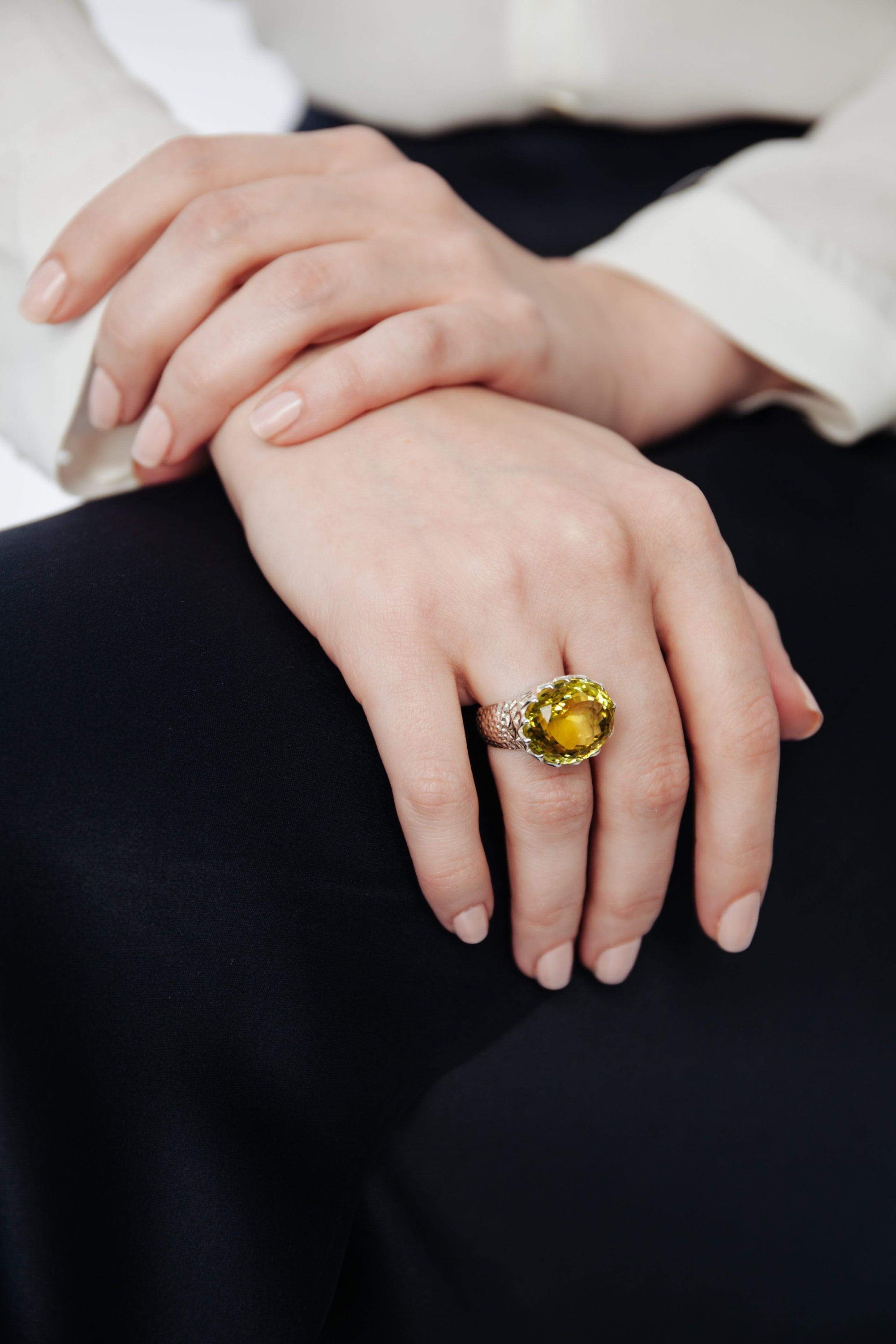 Second hand 9ct gold Citrine/Topaz Ring size N